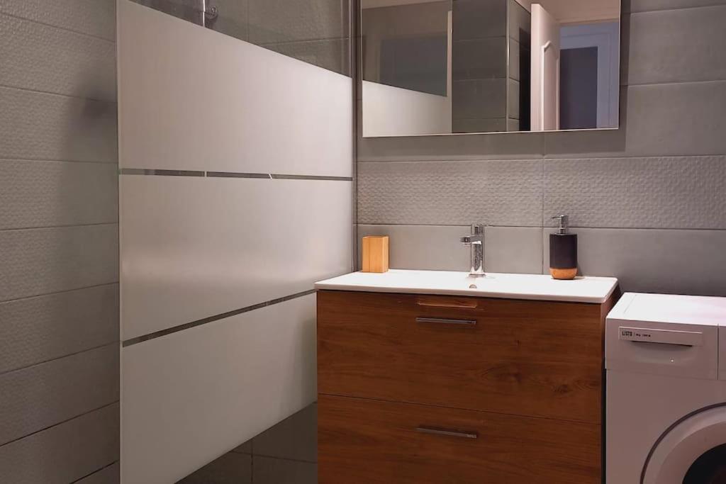 Immeuble Le Regency, Appartement 4 Pieces, 80 Metres De La Plage Ментона Экстерьер фото
